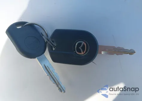 2008 Mazda Tribute I Touring z USA, uszkodzony, nr VIN 4F2CZ02Z28KM19594